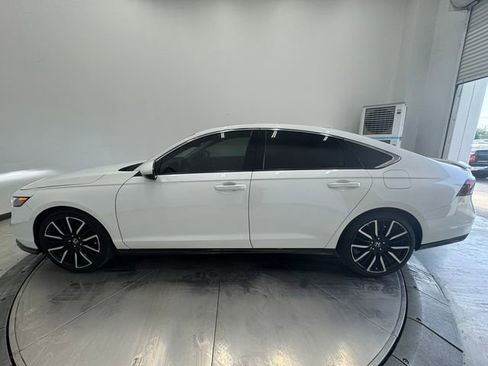 Used 2023 Honda Accord Touring image 15