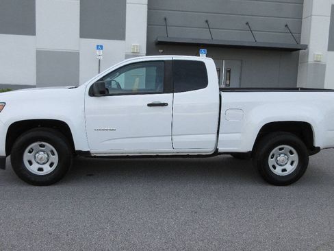 Used 2018 Chevrolet Colorado W/T w/ WT Convenience Package RWD image 2