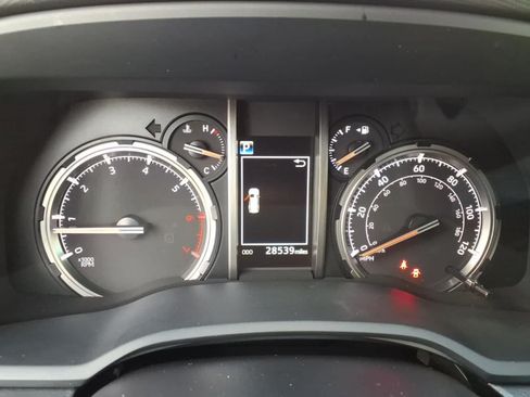 Used 2023 Toyota 4Runner TRD Off-Road Premium w/ Moonroof Package AWD/4WD image 19