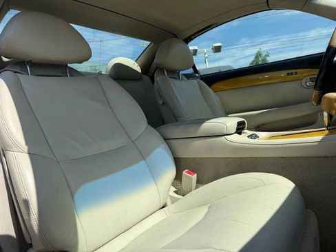 Used 2002 Lexus SC 430 Convertible image 13