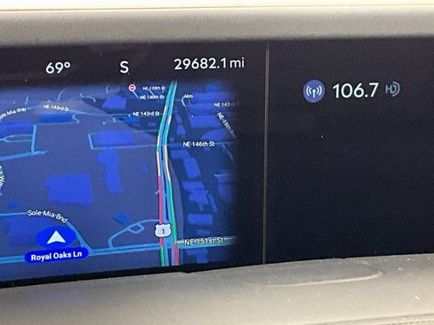 Certified 2024 Lincoln Nautilus Premier w/ Jet Appearance Package image 17