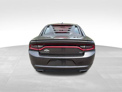Used 2016 Dodge Charger R/T RWD image 4