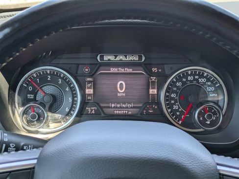 Used 2020 RAM 1500 Laramie AWD/4WD image 31