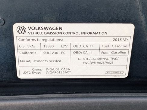 Used 2018 Volkswagen Tiguan SEL Premium FWD image 26