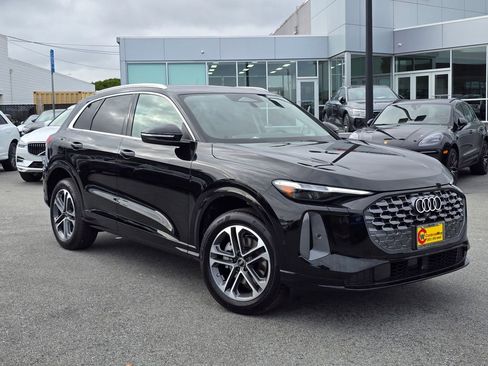 New 2026 Audi Q5 Premium Plus AWD/4WD image 1