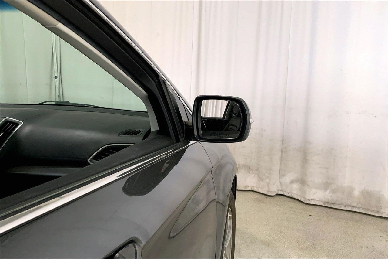 Used 2019 Ford Edge SEL w/ Equipment Group 201A FWD image 11