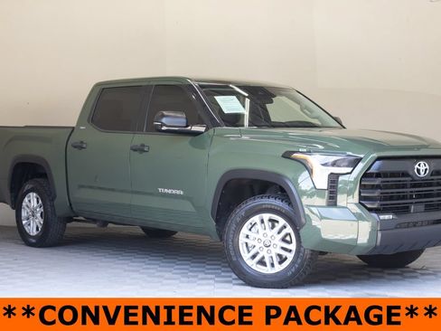 Used 2022 Toyota Tundra SR5 w/ Convenience Package RWD image 2