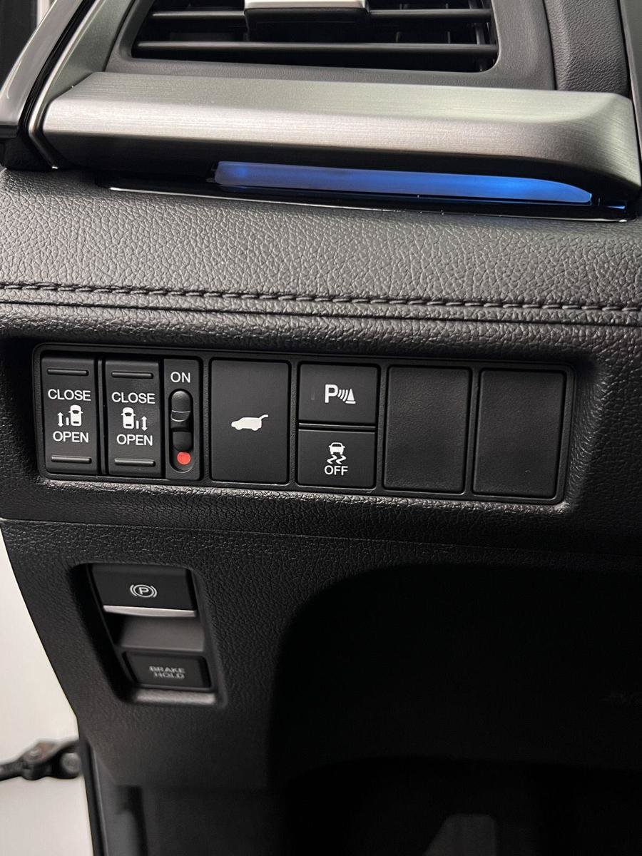 Certified 2026 Honda Odyssey Touring image 26