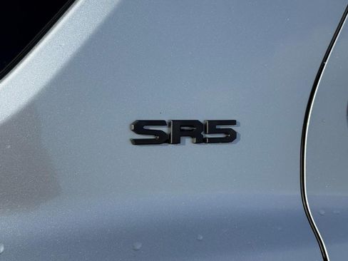 Used 2025 Toyota 4Runner SR5 AWD/4WD image 7
