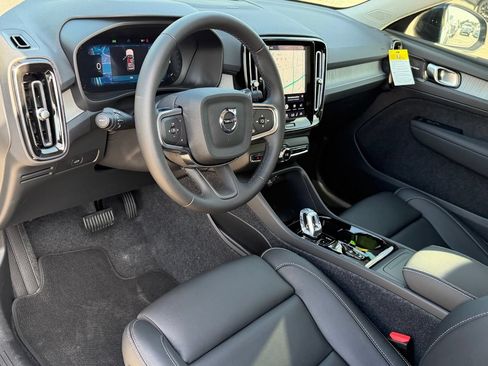 New 2026 Volvo XC40 B5 Plus AWD/4WD image 13