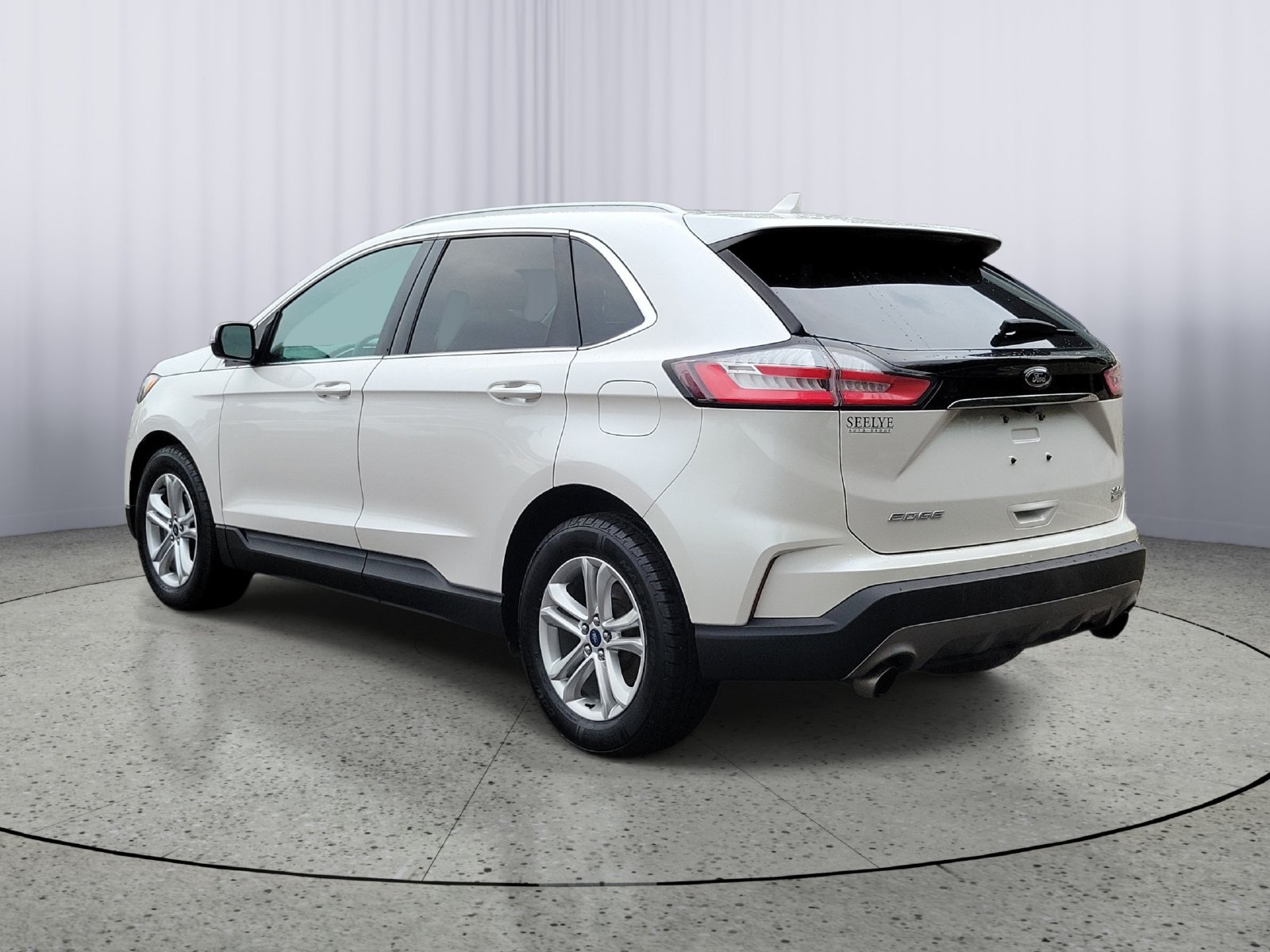 Used 2019 Ford Edge SEL w/ Equipment Group 201A FWD image 4
