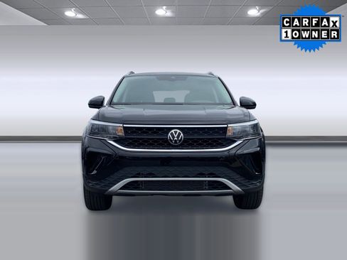 Used 2024 Volkswagen Taos SE image 6