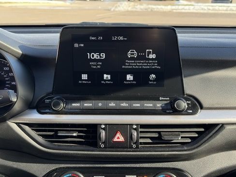 Used 2019 Kia Forte LXS image 3