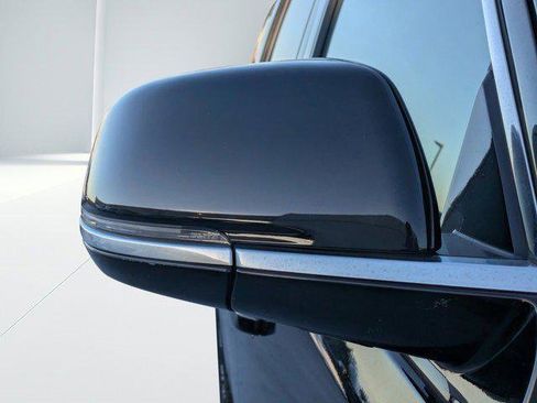 Used 2024 Jeep Wagoneer Series II image 10