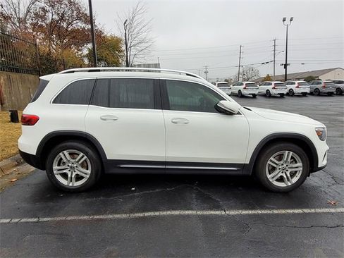 Used 2023 Mercedes-Benz GLB 250 4MATIC image 2