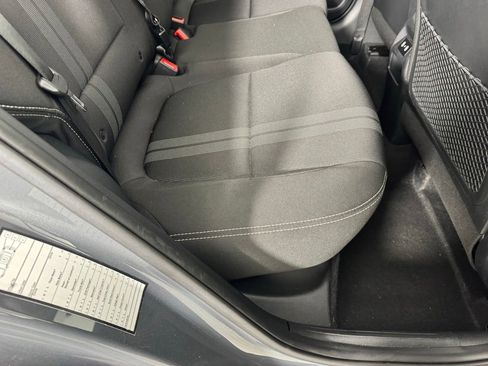 Used 2025 Hyundai Venue SEL image 28