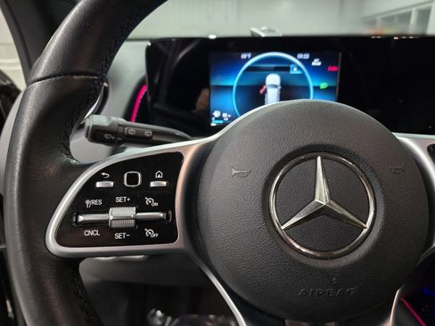 Used 2021 Mercedes-Benz GLB 250 image 18