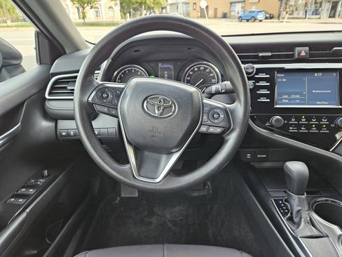 Used 2018 Toyota Camry LE w/ Convenience Package image 17