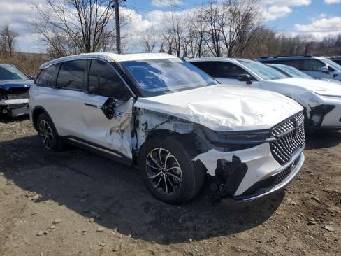 Used 2024 Lincoln Nautilus Premier w/ Equipment Group 102A image 1