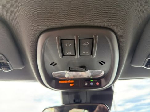 New 2026 Chevrolet Trax RS w/ Sunroof Package FWD image 22