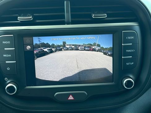 Used 2024 Kia Soul LX w/ Option Group 015 FWD image 18