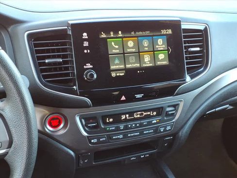 Certified 2022 Honda Pilot Sport image 21