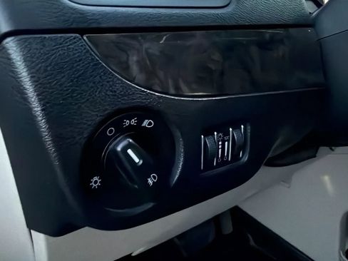 Used 2011 Dodge Grand Caravan Crew image 20