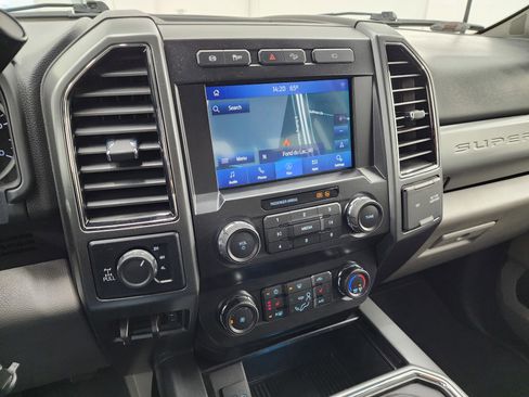 Used 2022 Ford F250 XLT w/ XLT Premium Package image 11