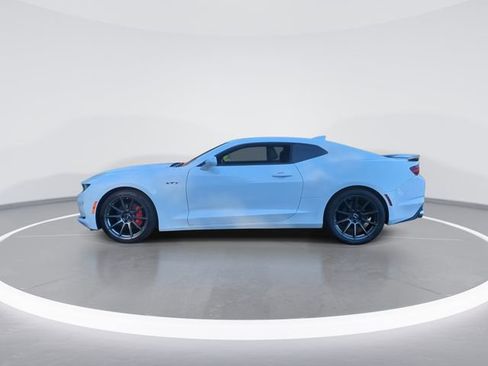 Used 2020 Chevrolet Camaro LT w/ Technology Package RWD image 5