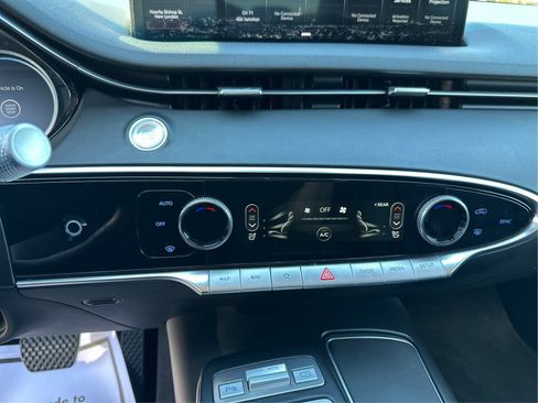 Used 2025 Genesis GV70 2.5T AWD/4WD image 27