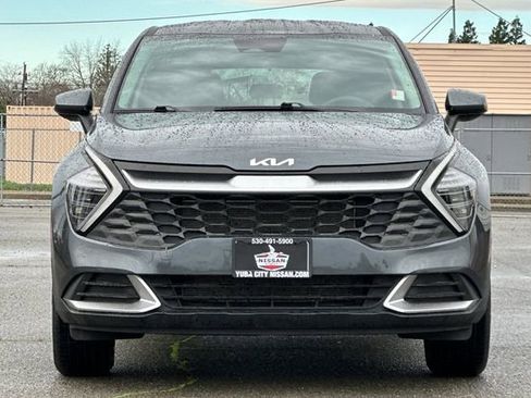 Used 2024 Kia Sportage LX image 9
