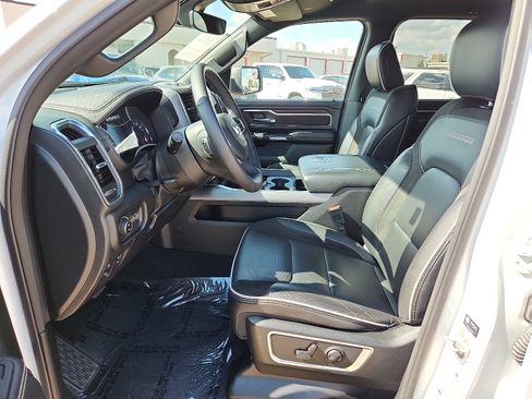 Used 2025 RAM 1500 Laramie image 10