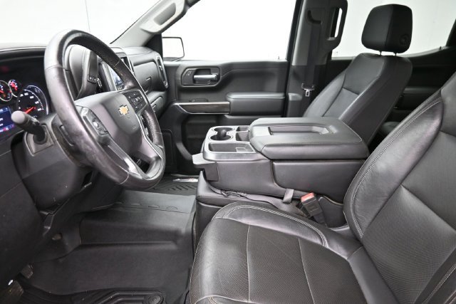 Used 2020 Chevrolet Silverado 1500 LTZ AWD/4WD image 16