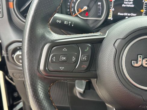 Used 2024 Jeep Gladiator Mojave w/ Convenience Group AWD/4WD image 21