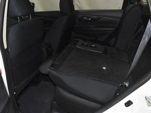 Used 2017 Nissan Rogue S image 27