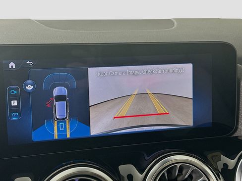 Certified 2026 Mercedes-Benz GLA 250 4MATIC image 18