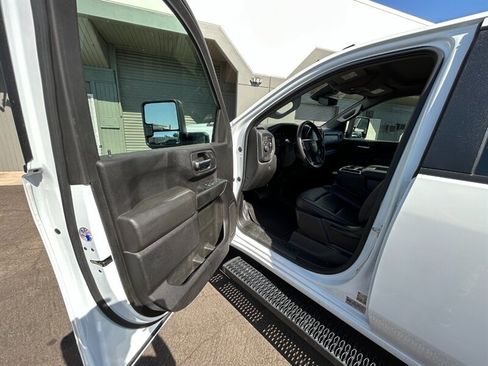 Used 2024 Chevrolet Silverado 2500 W/T w/ WT Convenience Package RWD image 12