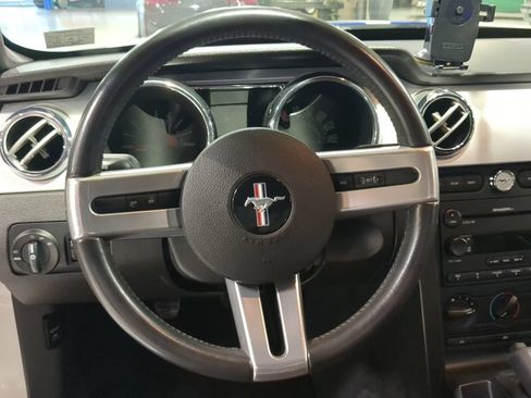 Used 2006 Ford Mustang GT Premium RWD image 2