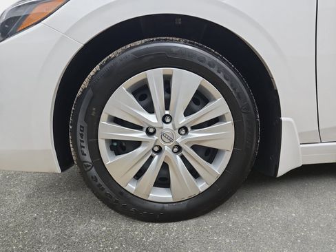 Used 2025 Nissan Sentra S FWD image 27
