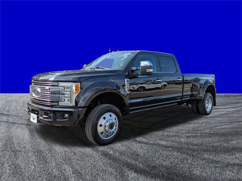 Certified 2018 Ford F450 Platinum w/ Platinum Ultimate Package image 8