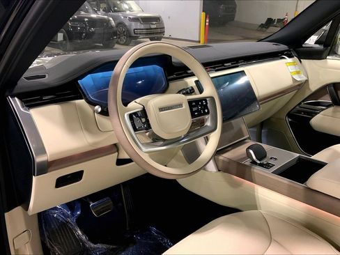 New 2026 Land Rover Range Rover SE AWD/4WD image 8