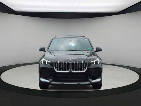 Used 2025 BMW X1 xDrive28i w/ Technology Package image 3
