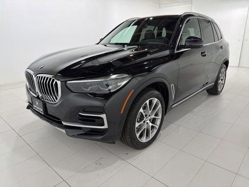 Certified 2023 BMW X5 xDrive40i w/ Premium Package AWD/4WD image 1