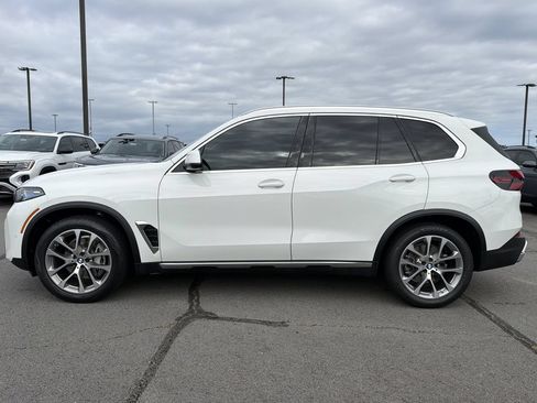 Used 2024 BMW X5 xDrive40i w/ Premium Package AWD/4WD image 2