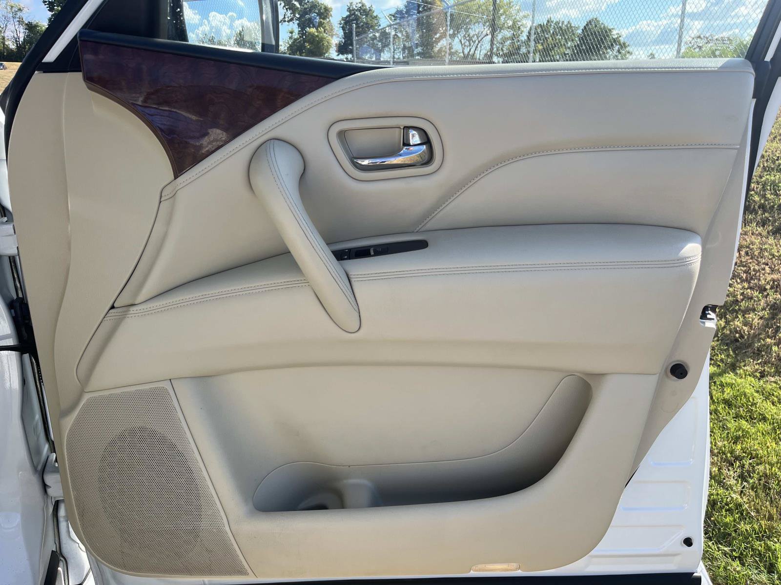 Used 2019 INFINITI QX80 Luxe w/ 22" Wheel Package AWD/4WD image 29