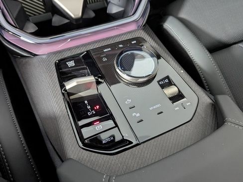 Used 2025 BMW X3 xDrive30i w/ Convenience Package image 36