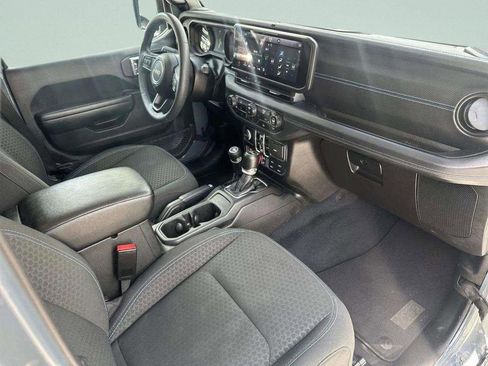 Used 2024 Jeep Wrangler Unlimited Rubicon 4xe AWD/4WD image 14