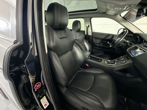 Used 2019 Land Rover Range Rover Evoque SE Premium AWD/4WD image 27