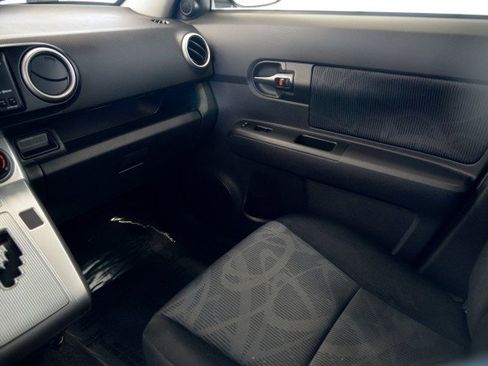 Used 2012 Scion xB image 21