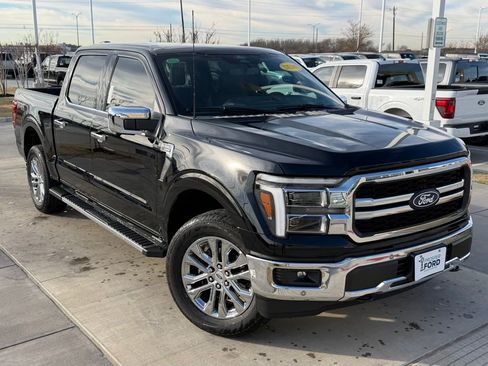 New 2025 Ford F150 Lariat w/ Equipment Group 502A High image 4